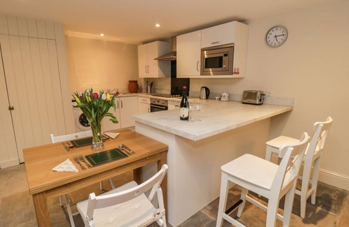 Swinton Cottage | THE BOTHY, 21 WEST STREET, pet friendly in Malton