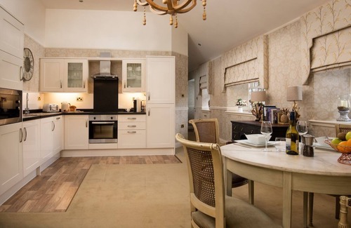 Melrose Cottage | The Bothy At Dryburgh - sleeping 2 guests in 1 bedrooms