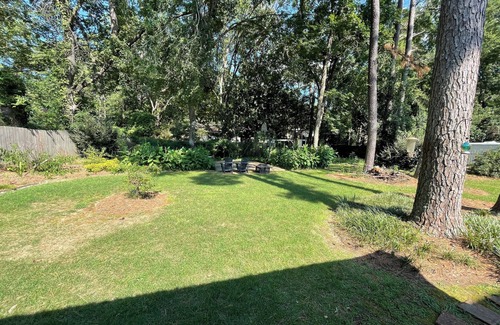 Tougaloo House | The Bradley is a classic quiet & charming 4-bedroom house in North Jackson.