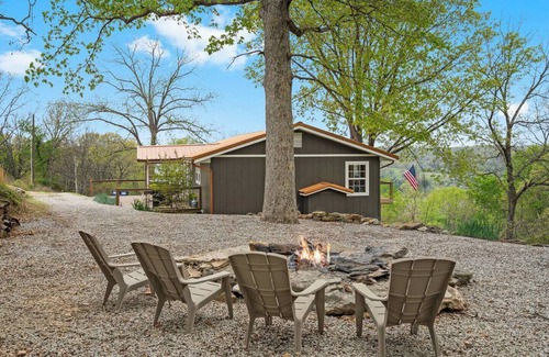 Omaha House | The Breakaway at Table Rock- Sauna, Hot Tub, Kayak, Full Upper and Lower Porches