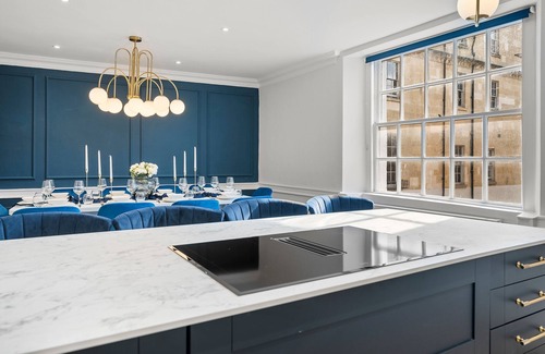 Bath City Centre Apartment | The Bridgeton - Luxury In Central Bath - Sleeps 20