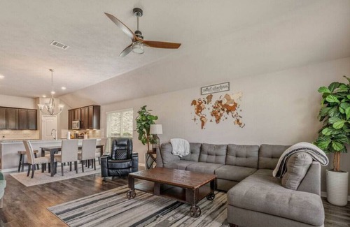 Wellborn House | The Bridgewood Bungalow