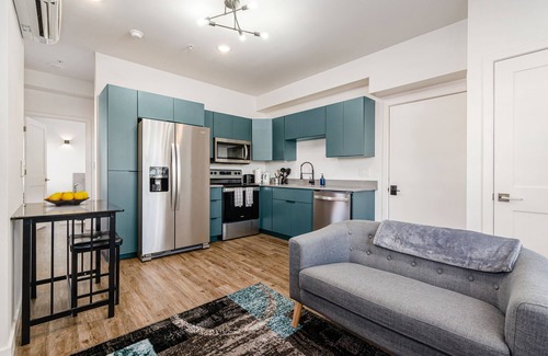 Downtown Columbus Apartment | The Broad -15 min away to Ohio State University