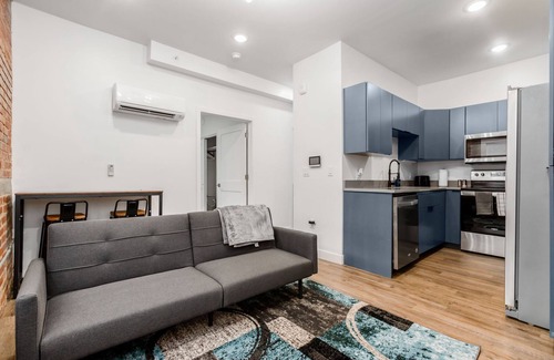 Downtown Columbus Apartment | The Broad -15 min away to Ohio State University