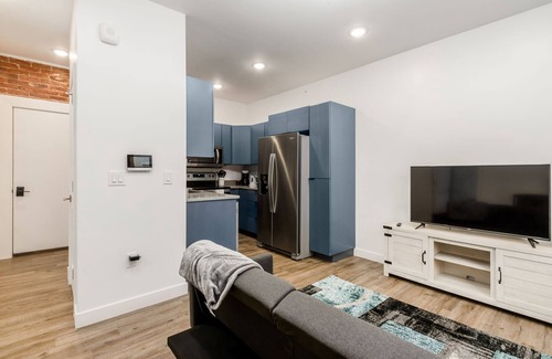 Downtown Columbus Apartment | The Broad -15 min away to Ohio State University