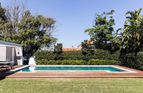 Bronte House | The Bronte (Walk to Beach)