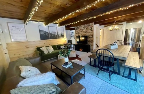 Bartlett House | The Bubbly Bear - Attitash, N Conway, Relaxed Luxe