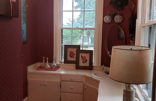 Monticello Bed & Breakfast | The Budd-Pafford House: The Rose Room