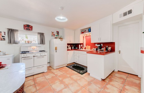 Heart of Lubbock House | The Bung - Waves of Fun!