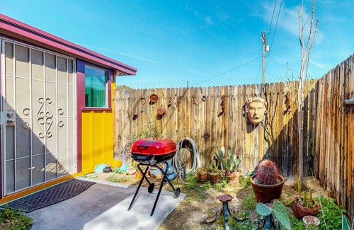 Joshua Tree House | The Bungalow in Downtown Joshua Tree - A Renovated Mid-Century Bungalow