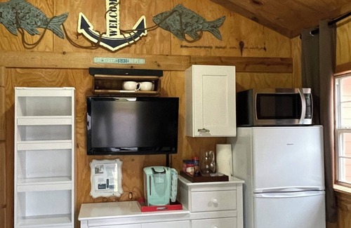 Port O Connor Cabin | THE BUNKER-PERFECT FOR THE SPORTSMAN