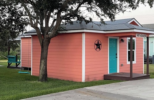 Port O Connor Cabin | THE BUNKER-PERFECT FOR THE SPORTSMAN
