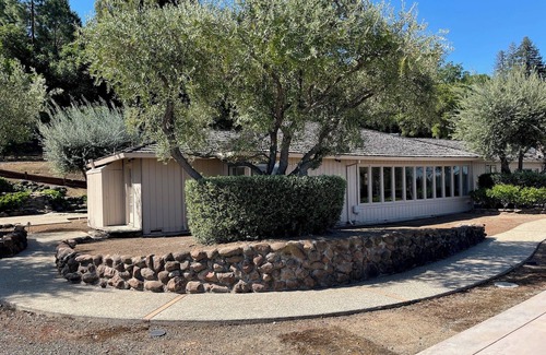 Cambrian House | The Bunkhouse at Harwood Farms, Los Gatos CA. 3br, 3ba, heated pool & views
