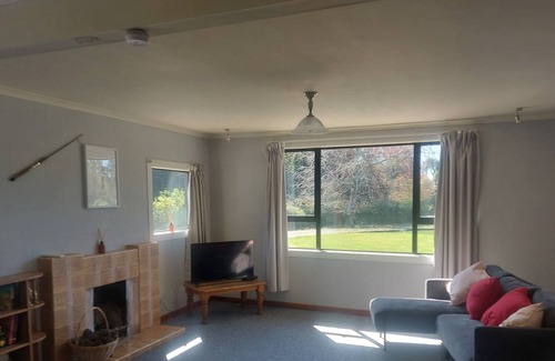Dipton West Other | The Bush - authentic country Farmhouse in rural Southland