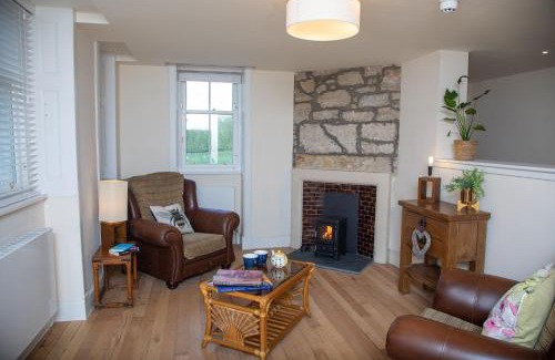 Dollar House | The Butlers Flat