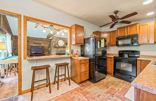 Gnaw Bone Cabin | The Butterstone Cottage - Hot Tub, Bumper Pool, Fire Pit