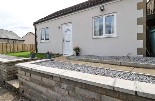 Ainley Top House | THE BUTTON BOX, with a garden in Golcar