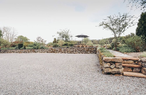 Troutbeck Cottage | THE BYRE, with a garden in Troutbeck