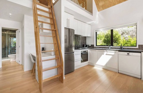Tawa House | The Cabin - Holiday home
