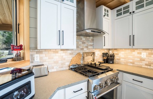 Rangeley House | The Cabin - idyllic views, close to town