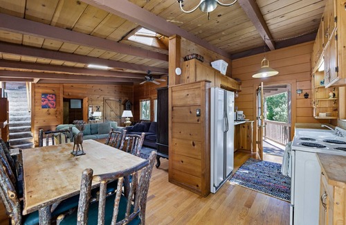 Healdsburg Cabin | The Cabin on Fitch Mountain