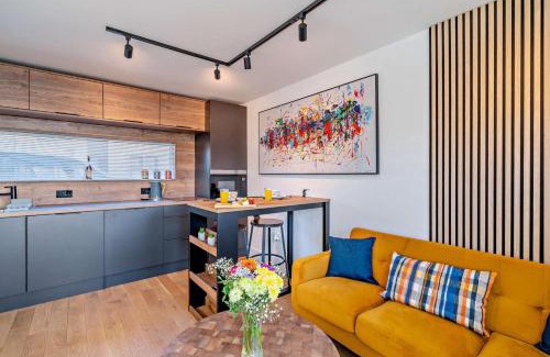 St. Andrews House | The Caddy Shack