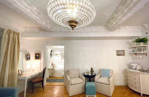 Central Park South Condo | The Carnegie Suite