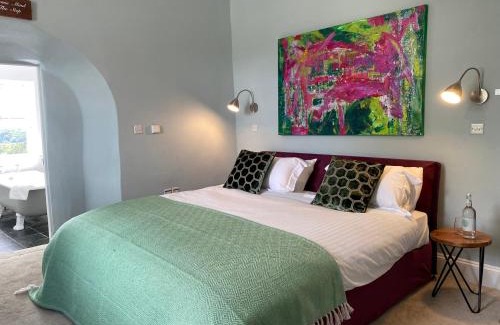 Bradford-on-Avon Hotel | The Castle Inn Bradford on Avon