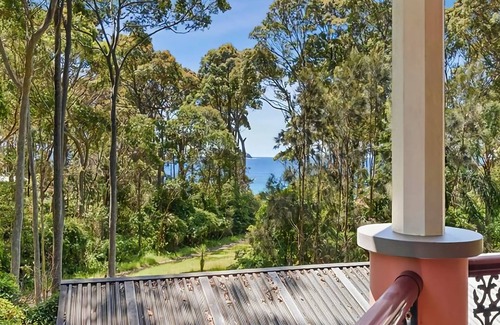 Lilli Pilli House | The Castle Lilli Pilli Beach