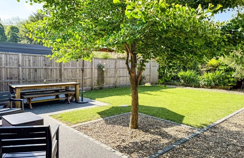 Wood Dalling House | The Cattle Barn - Three Bedroom House, Sleeps 6