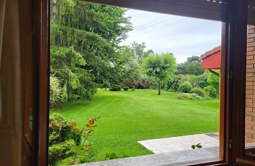 Carbajal de la Legua House | The chalet in San Andrés. Chalet with fireplace, barbecue and garden. 5km from León.