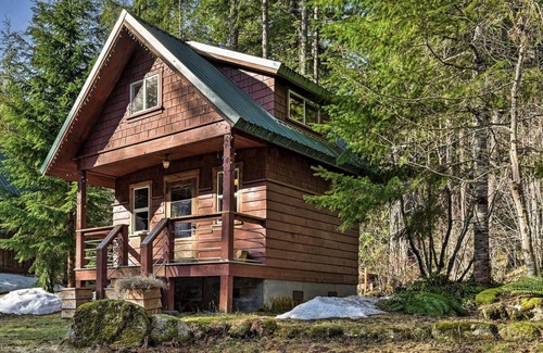 Skykomish House | The Chalet @ SkyCamp: Family-friendly cabin near Stevens Pass. Adventure ready!