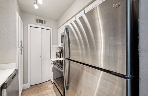 Grand Prairie Apartment | The Chandler 412 I Spacious 1 Bed 1 Bath