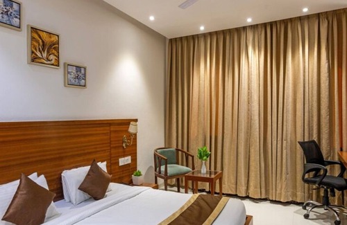 Indore Hotel | THE CHANDRA LEELA