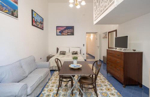 Sorrento Historic Centre Bed & Breakfast | The Charming Suites