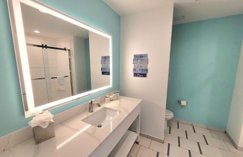 Clearwater Beach Hotel | The Chart House Hotel Clearwater Beach Marina