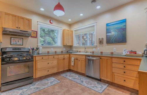 Fairbanks House | The Chena Hills Chill And Hot Soak