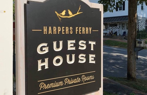 Harpers Ferry House | The Chickadee Room at Harpers Ferry Guest House