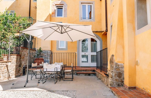 Uzzano Apartment | The Citrus Village - Lemon