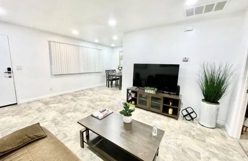 Patton Apartment | The CityScape Serenity
