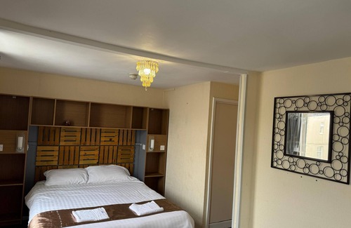 South Shore Hotel | The Clarendon Hotel