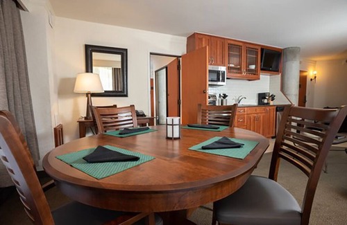 Salt Lake Mountain Resorts Condo | The Cliff Club, Snowbird Utah 2 Bedrm 3 baths Pinnacle Condo with WM/D