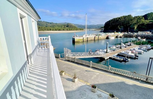Porto do Barqueiro House | The Cliffs - Barqueiro & Blue