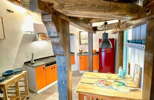 Porto do Barqueiro House | The Cliffs - The Painted Mill