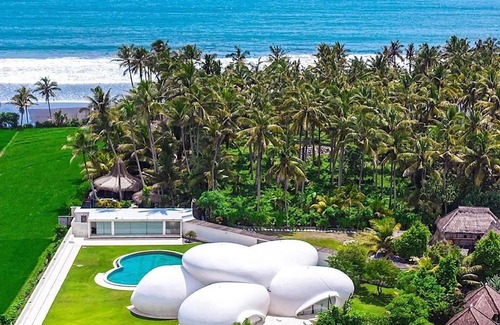 Kerambitan Villa | The Cloud Unique Beachfront Villa
