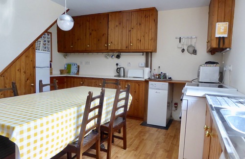 Goveton Cottage | The Coach House Sleeps 6 (3 Bedrooms)