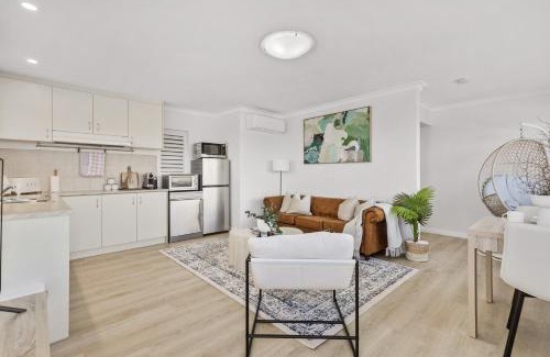 Shoalwater Apartment | The Coastal Retreat Two-unit Oasis