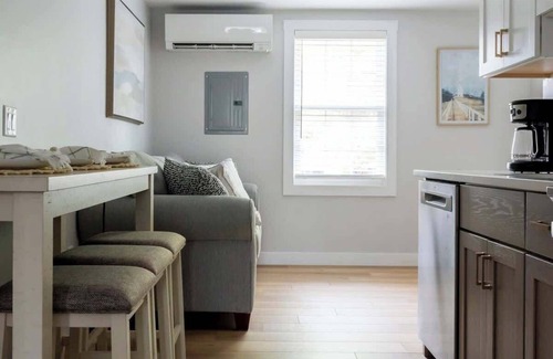 Newport House | The Coastal Suite Sum