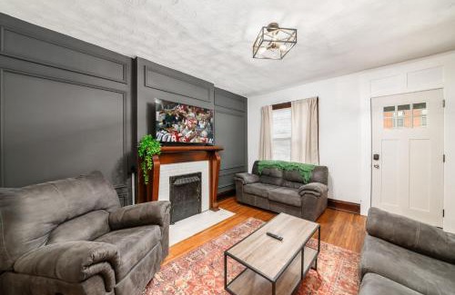 Brewery District House | The Cobblestone Townhouse - 2 BR -German Village