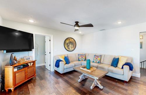 Bowens Addition House | The Colorful Cabana